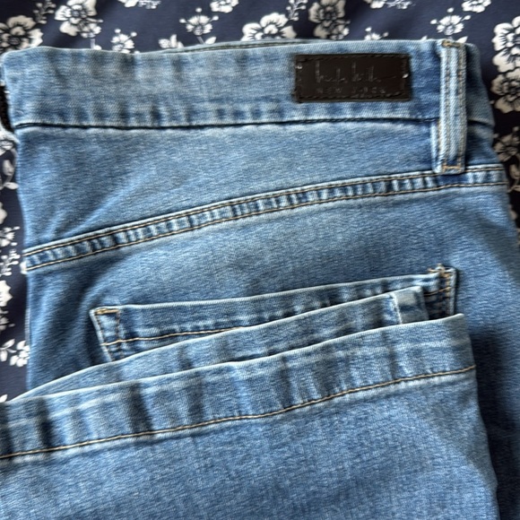 Nicole Miller New York Ankle Boot Jeans - Picture 2 of 3